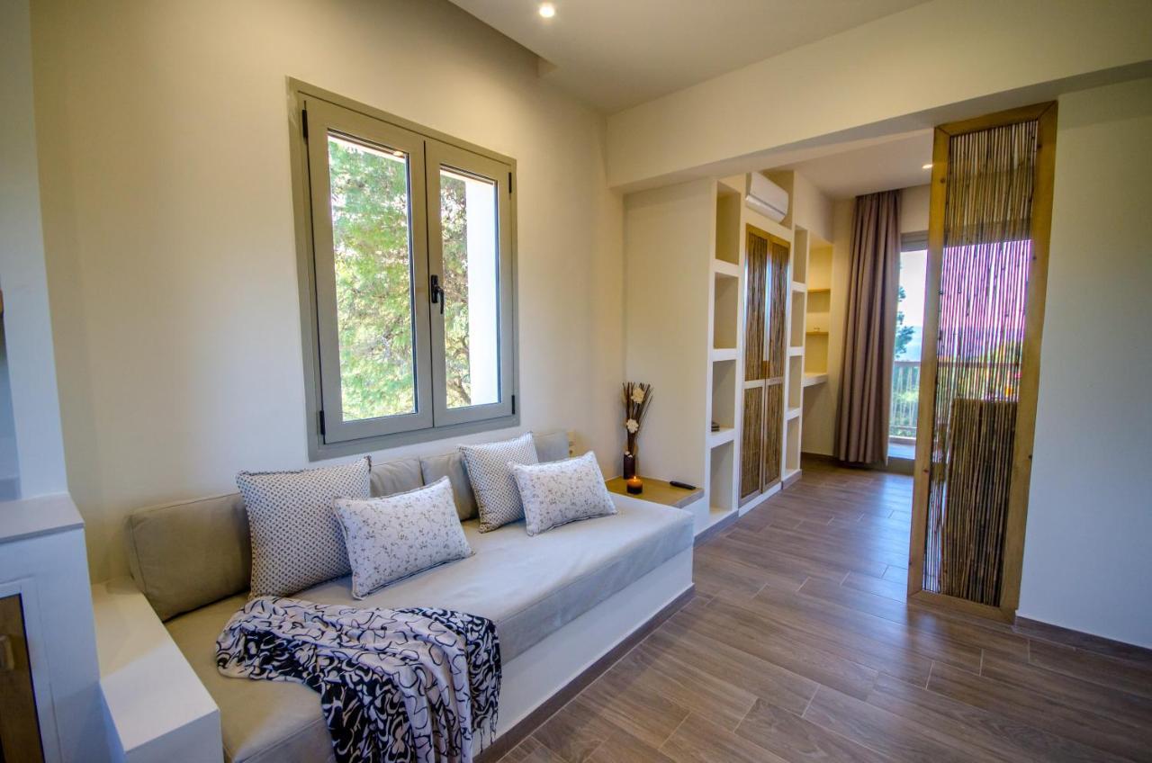 Forest Resort Suites Skiathos Troulos Bagian luar foto