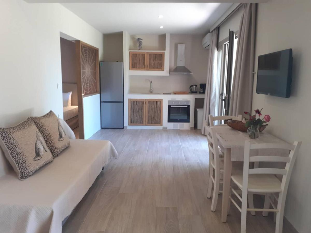 Forest Resort Suites Skiathos Troulos Bagian luar foto