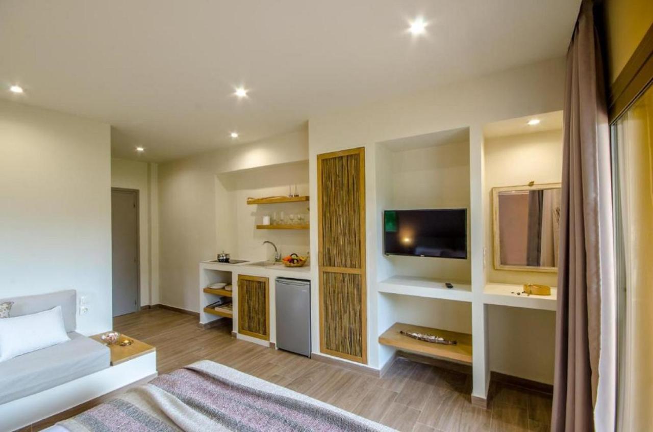Forest Resort Suites Skiathos Troulos Bagian luar foto
