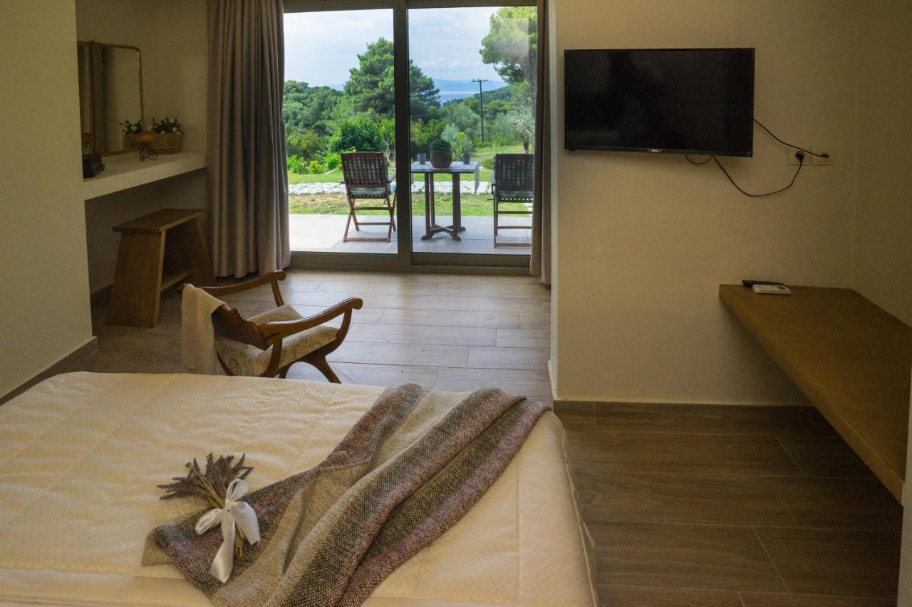 Forest Resort Suites Skiathos Troulos Bagian luar foto